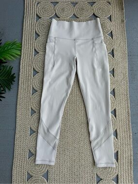 Athleta Salutation Stash Mesh Tight Light Beige Cream Leggings Size XS Pockets
